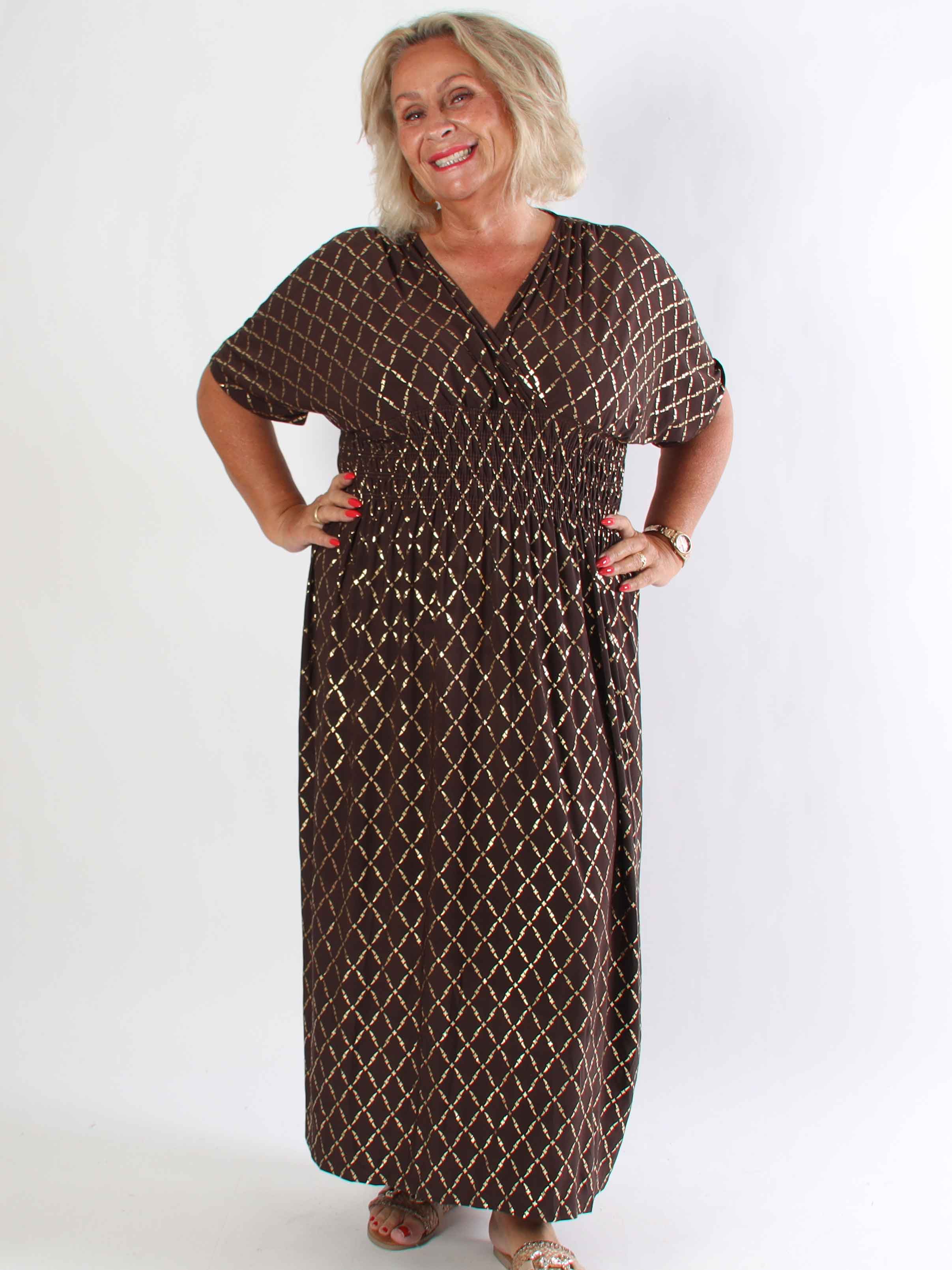 Pams Gold Check - Lang elastisk plus size kjole med guld detaljer